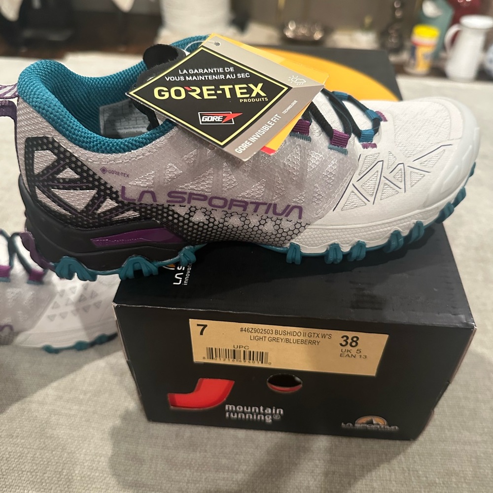 La Sportiva - Bushido II Goretex - women’s Trail Running Shoe Size 7